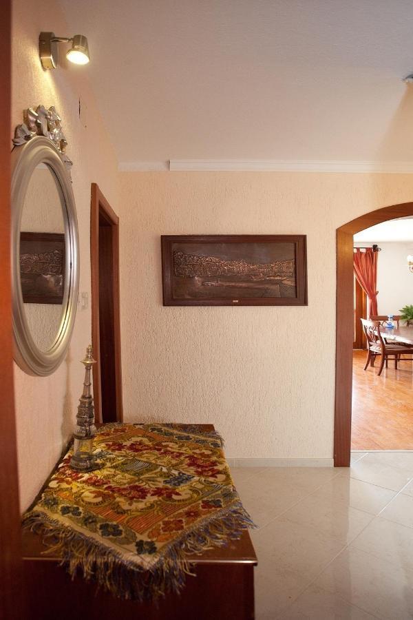 Golden View Luxury Apartment Maslinica Phòng bức ảnh
