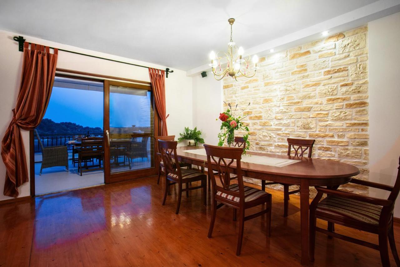 Golden View Luxury Apartment Maslinica Ngoại thất bức ảnh