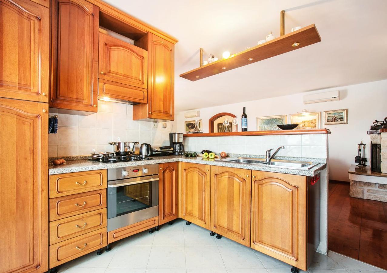Golden View Luxury Apartment Maslinica Ngoại thất bức ảnh
