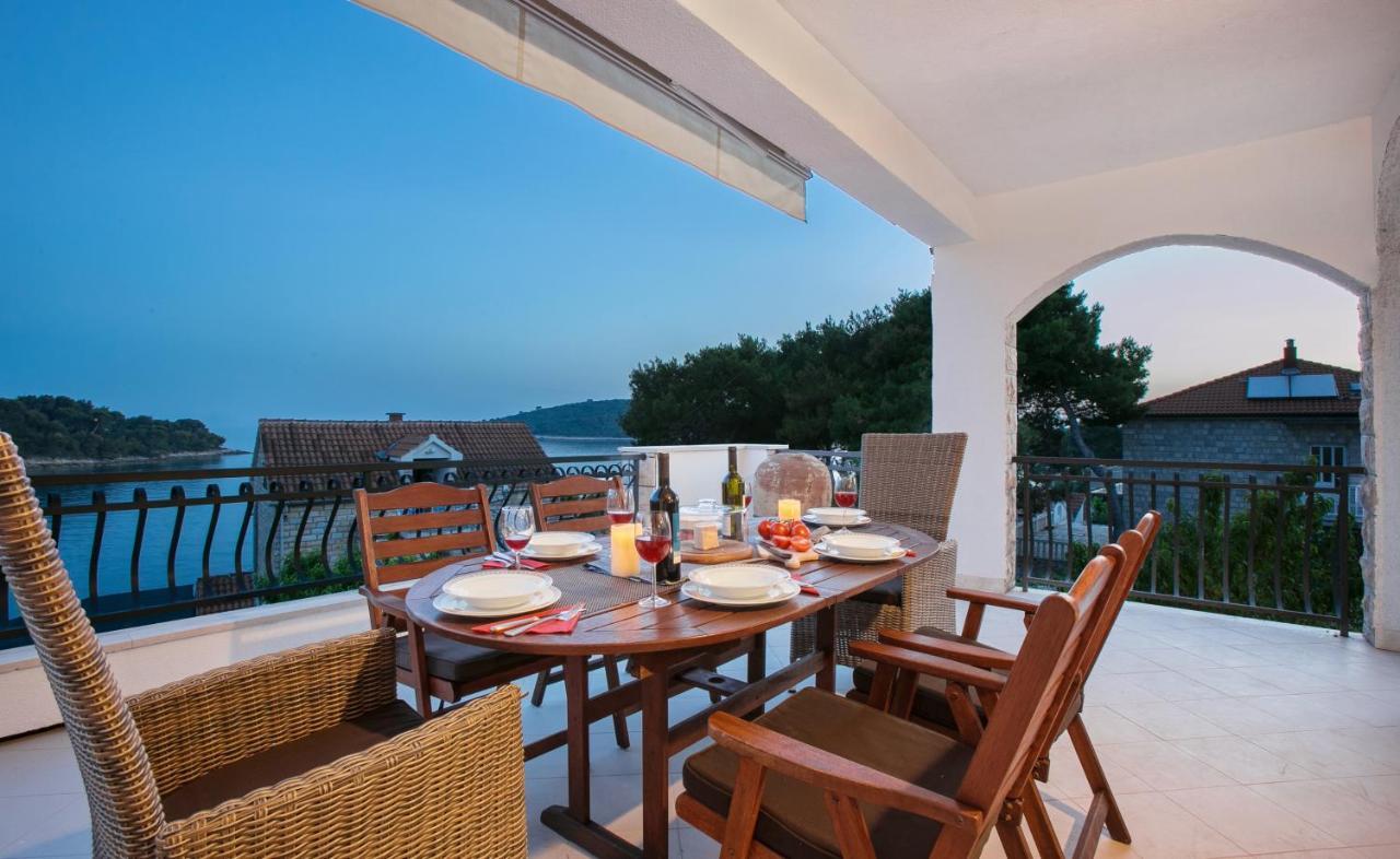 Golden View Luxury Apartment Maslinica Ngoại thất bức ảnh