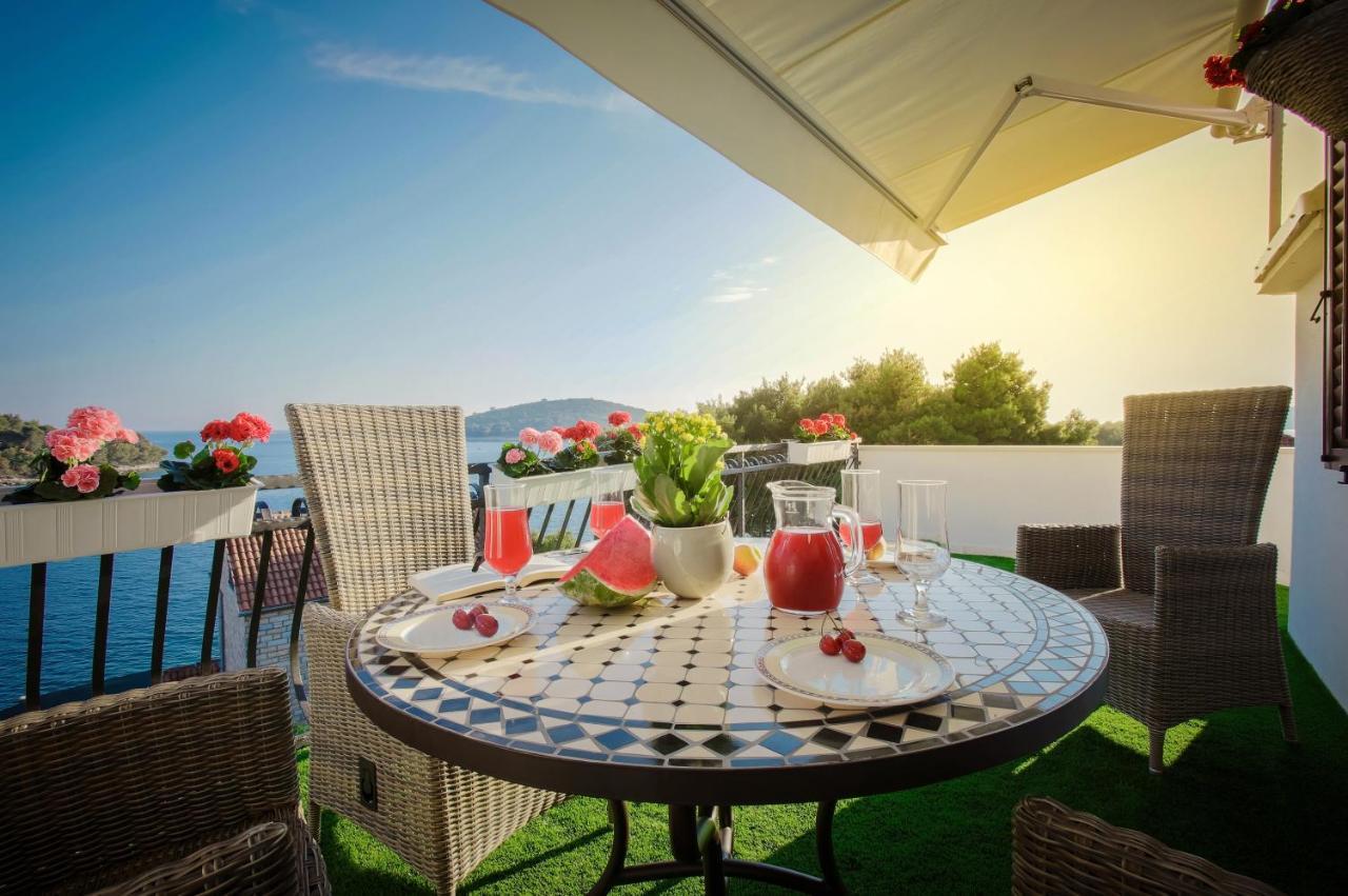 Golden View Luxury Apartment Maslinica Ngoại thất bức ảnh